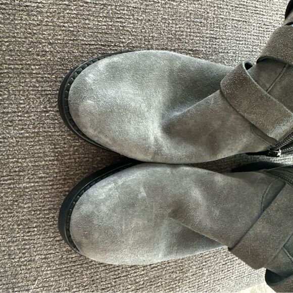 Vince Camuto VC-Webey Gray Suede Leather Ankle Booties Boots 7M - Picture 2 of 9